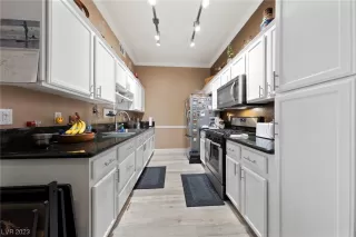 Photo #4: 2535483 Listing