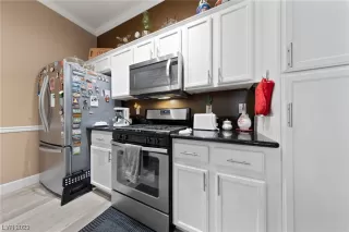 Photo #5: 2535483 Listing