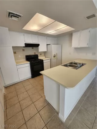 Photo #2: 2535513 Listing 