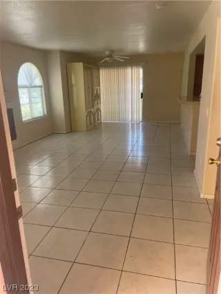 Photo #5: 2535523 Listing