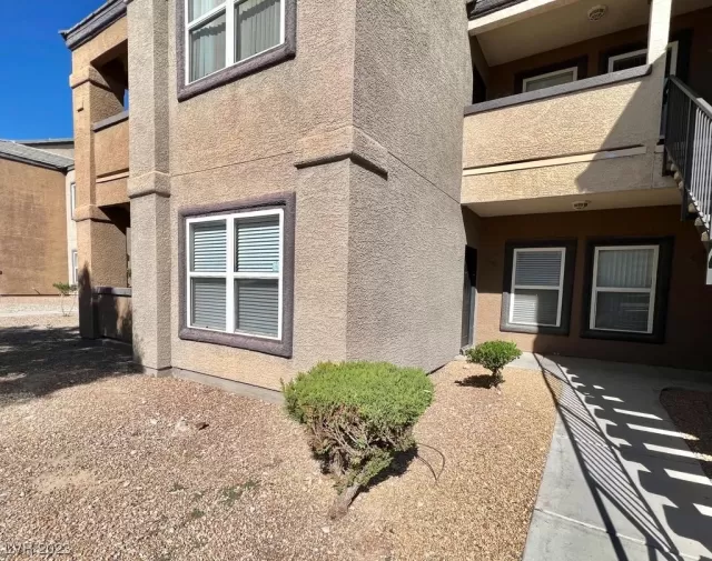 MLS: 2535542 Condo For Sale