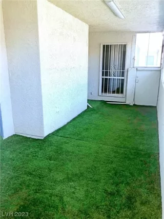 Photo #2: 2535565 Listing