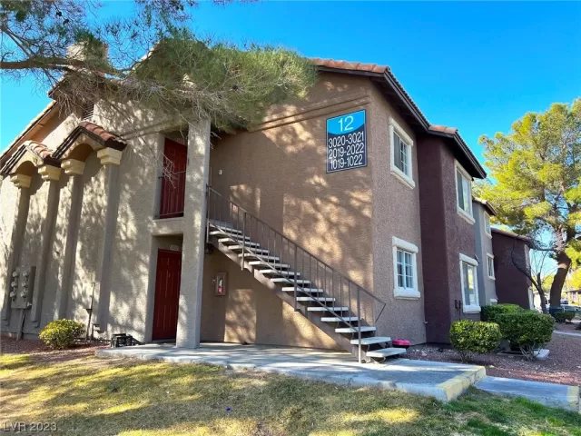 MLS: 2535585 Condo For Sale