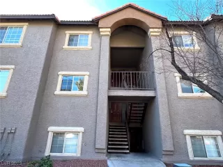 Photo #1: 2535585 Listing 