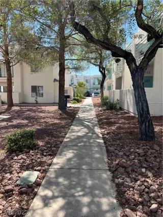 Photo #1: 2535622 Listing 