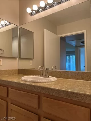 Photo #6: 2535622 Listing 