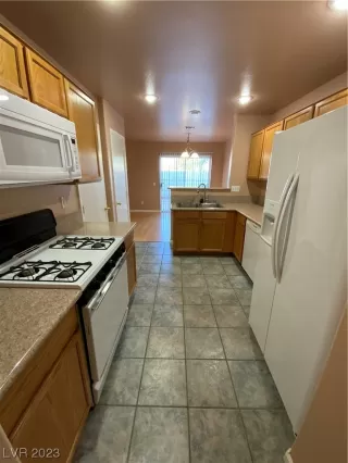 Photo #4: 2535636 Listing 