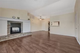 Photo #5: 2535655 Listing