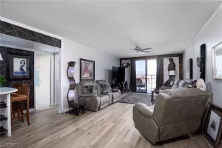 Photo #6: 2535673 Listing 