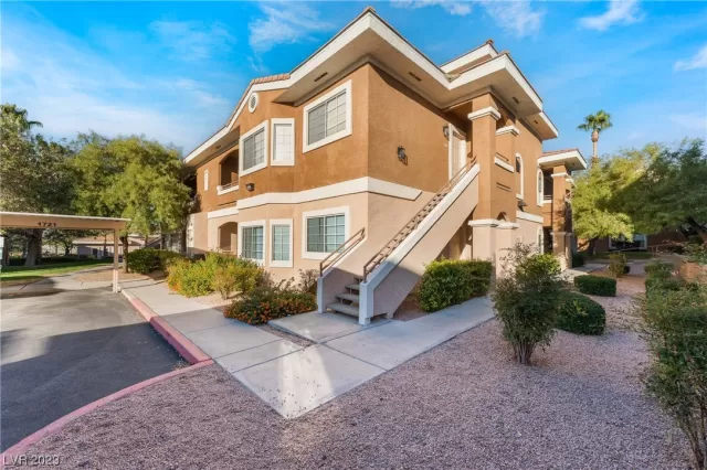 MLS: 2535684 Condo For Sale