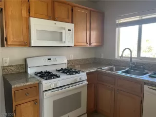 Photo #6: 2535703 Listing 