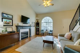 Photo #4: 2535710 Listing 