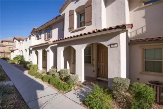 Photo #1: 2535761 Listing 