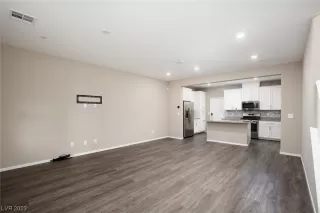 Photo #5: 2535761 Listing 