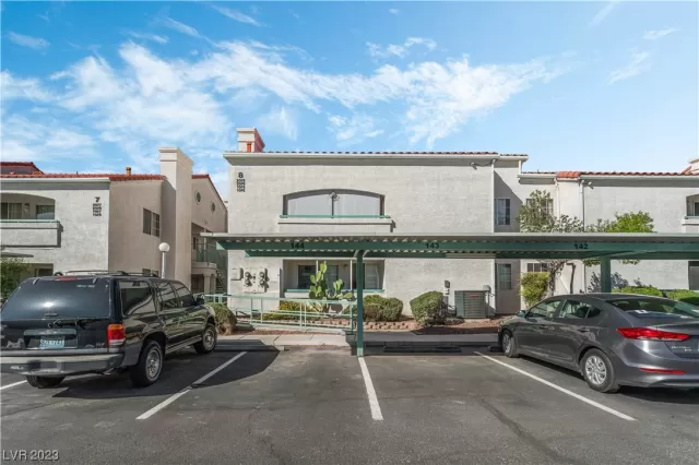 MLS: 2535769 Condo For Sale