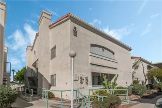 Photo #2: 2535769 Listing