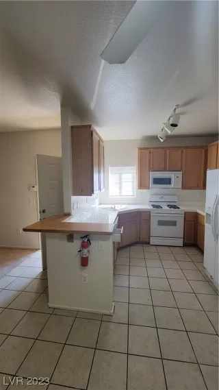 Photo #4: 2535835 Listing 