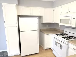 Photo #2: 2535867 Listing