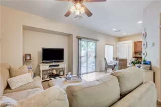 Photo #6: 2535873 Listing