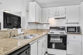 Photo #1: 2535875 Listing