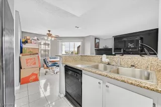 Photo #5: 2535875 Listing