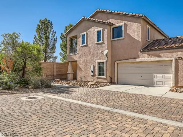 MLS: 2535898 Condo For Sale