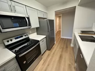 Photo #6: 2535899 Listing 