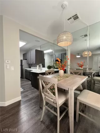 Photo #2: 2535908 Listing 