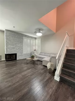 Photo #4: 2535908 Listing 