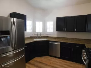 Photo #5: 2535920 Listing