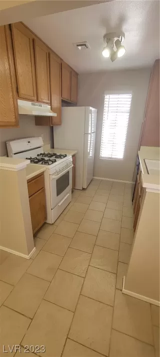 Photo #1: 2535928 Listing 