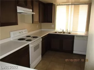 Photo #5: 2535946 Listing 