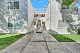 Photo #1: 2535972 Listing