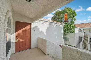 Photo #2: 2535972 Listing