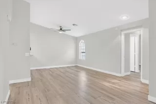 Photo #4: 2535972 Listing