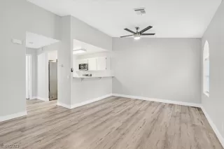 Photo #5: 2535972 Listing