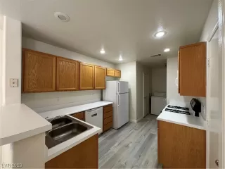 Photo #6: 2536001 Listing 