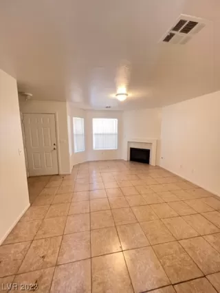 Photo #6: 2536006 Listing