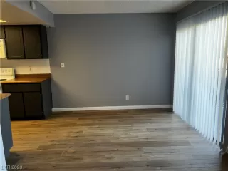 Photo #5: 2536035 Listing 