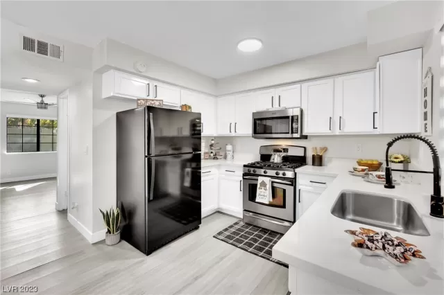 MLS: 2536036 Condo For Sale