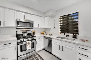 Photo #6: 2536036 Listing 