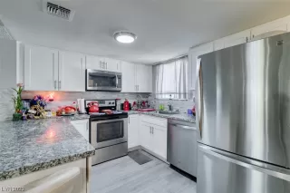 Photo #1: 2536041 Listing