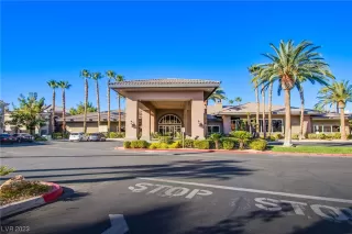 Photo #4: 2536043 Listing 