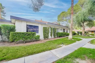 Photo #2: 2536045 Listing