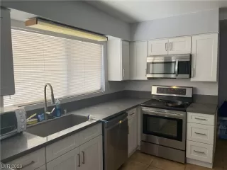 Photo #4: 2536063 Listing