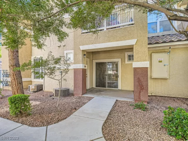 MLS: 2536090 Condo For Sale