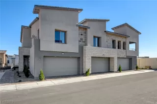 Photo #2: 2536092 Listing