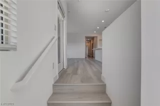 Photo #6: 2536092 Listing