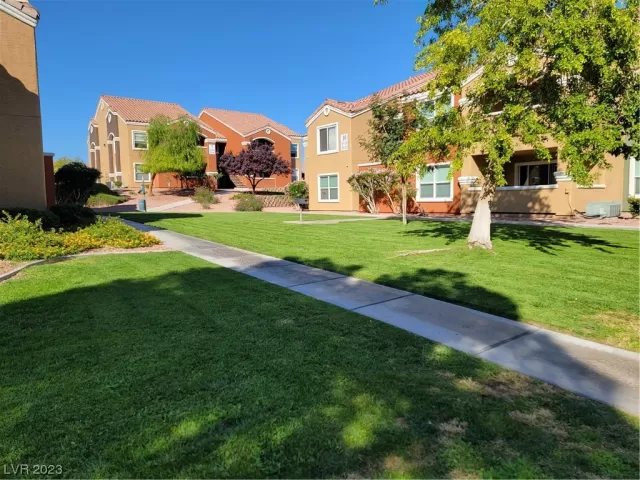 MLS: 2536125 Condo For Sale