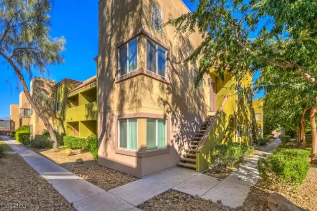 MLS: 2536150 Condo For Sale